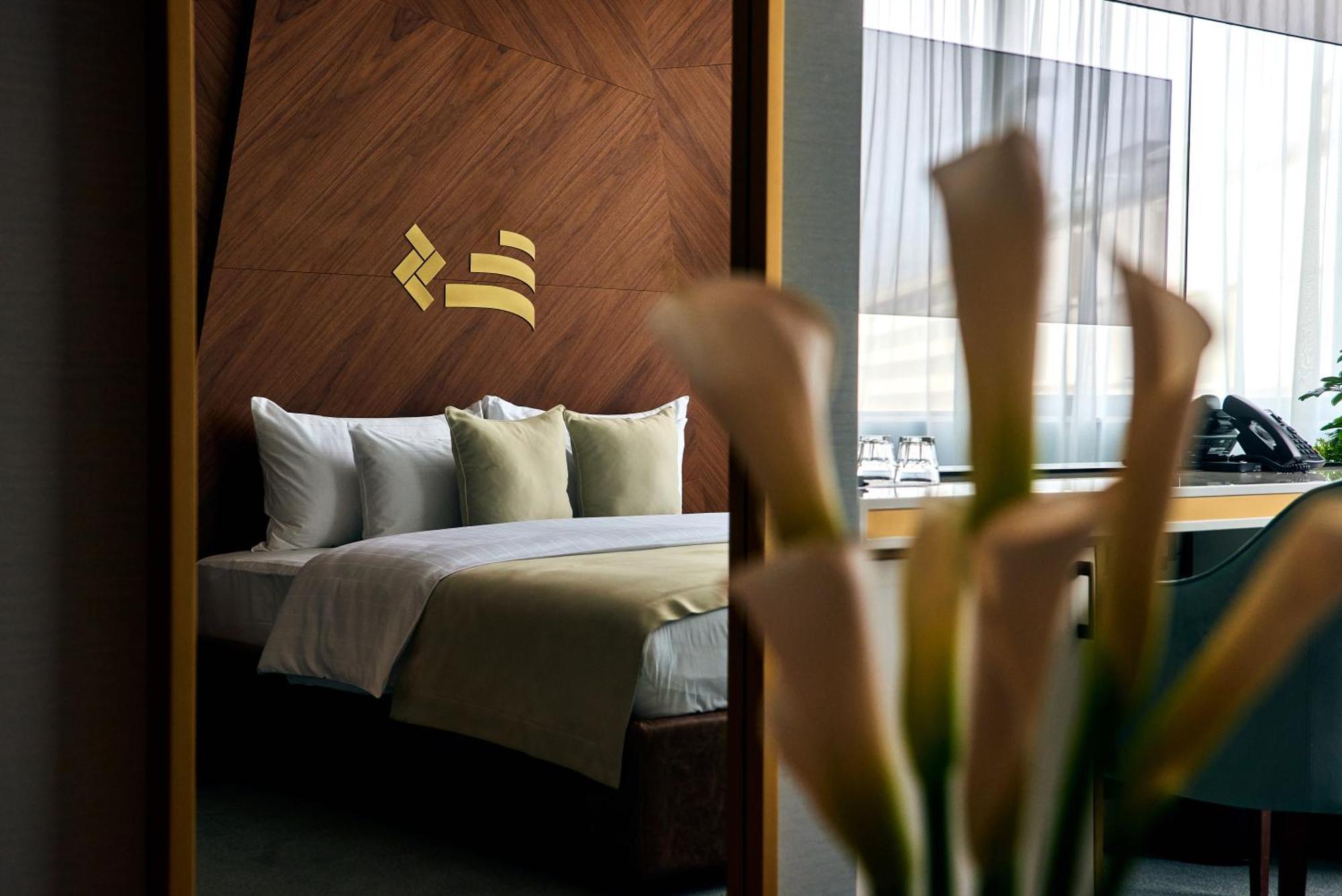 Pupin 5* Novi Sad