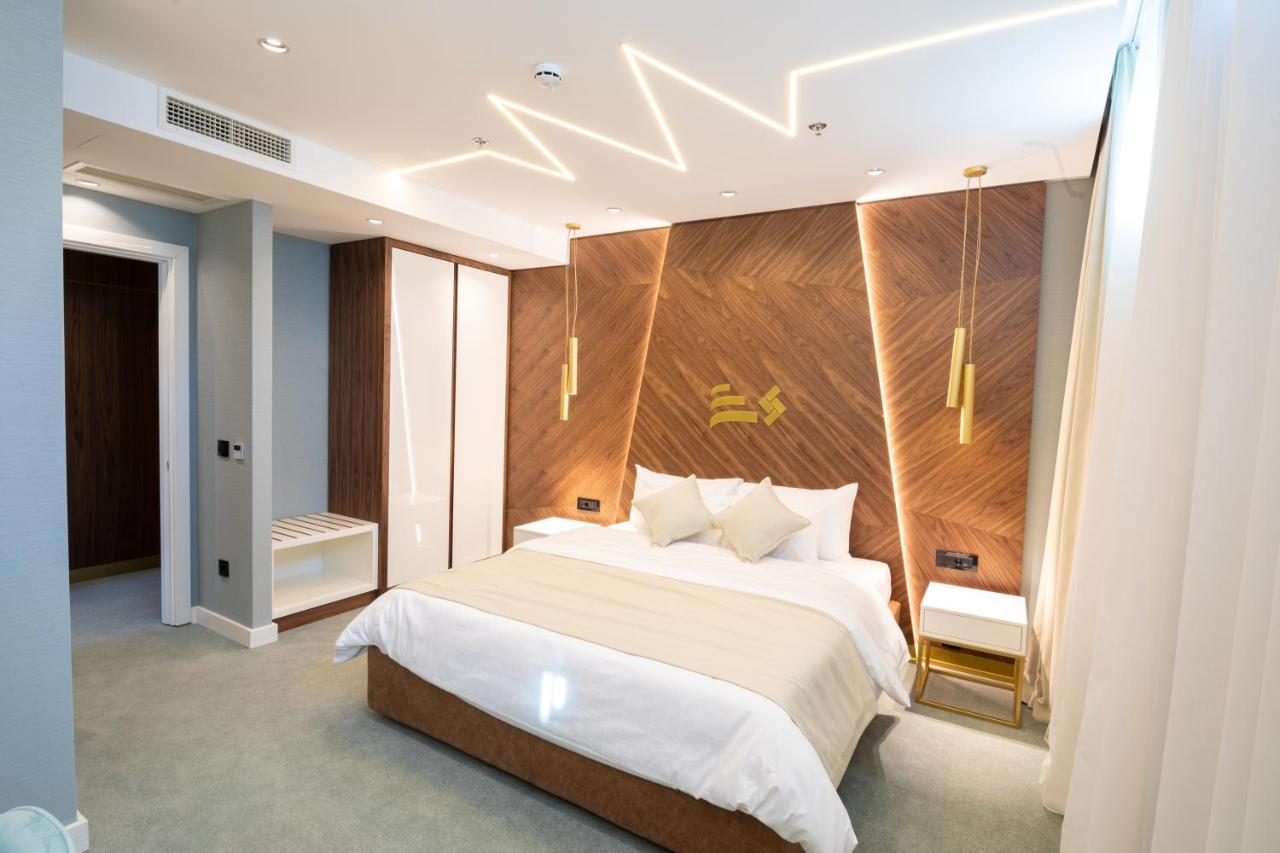 Pupin 5* Novi Sad